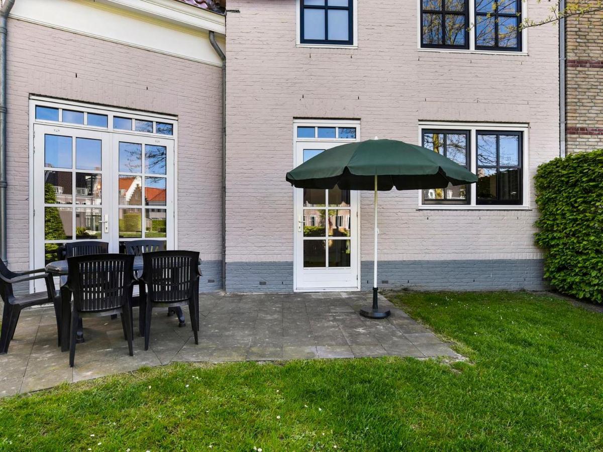 Luxury 4-Person Residence In The Holiday Park Landal Esonstad Anjum Bagian luar foto