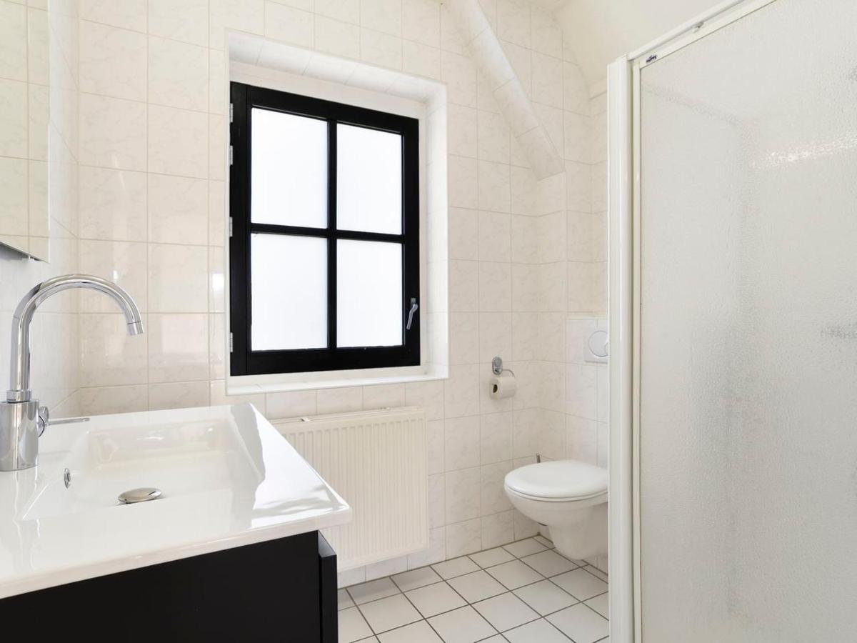 Luxury 4-Person Residence In The Holiday Park Landal Esonstad Anjum Bagian luar foto