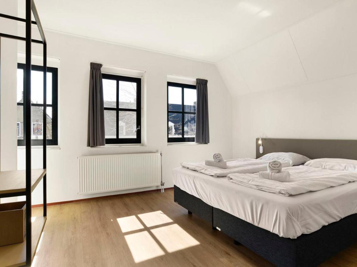 Luxury 4-Person Residence In The Holiday Park Landal Esonstad Anjum Bagian luar foto