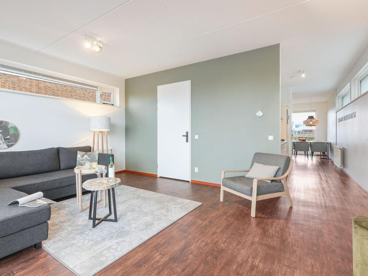 Luxury 4-Person Residence In The Holiday Park Landal Esonstad Anjum Bagian luar foto