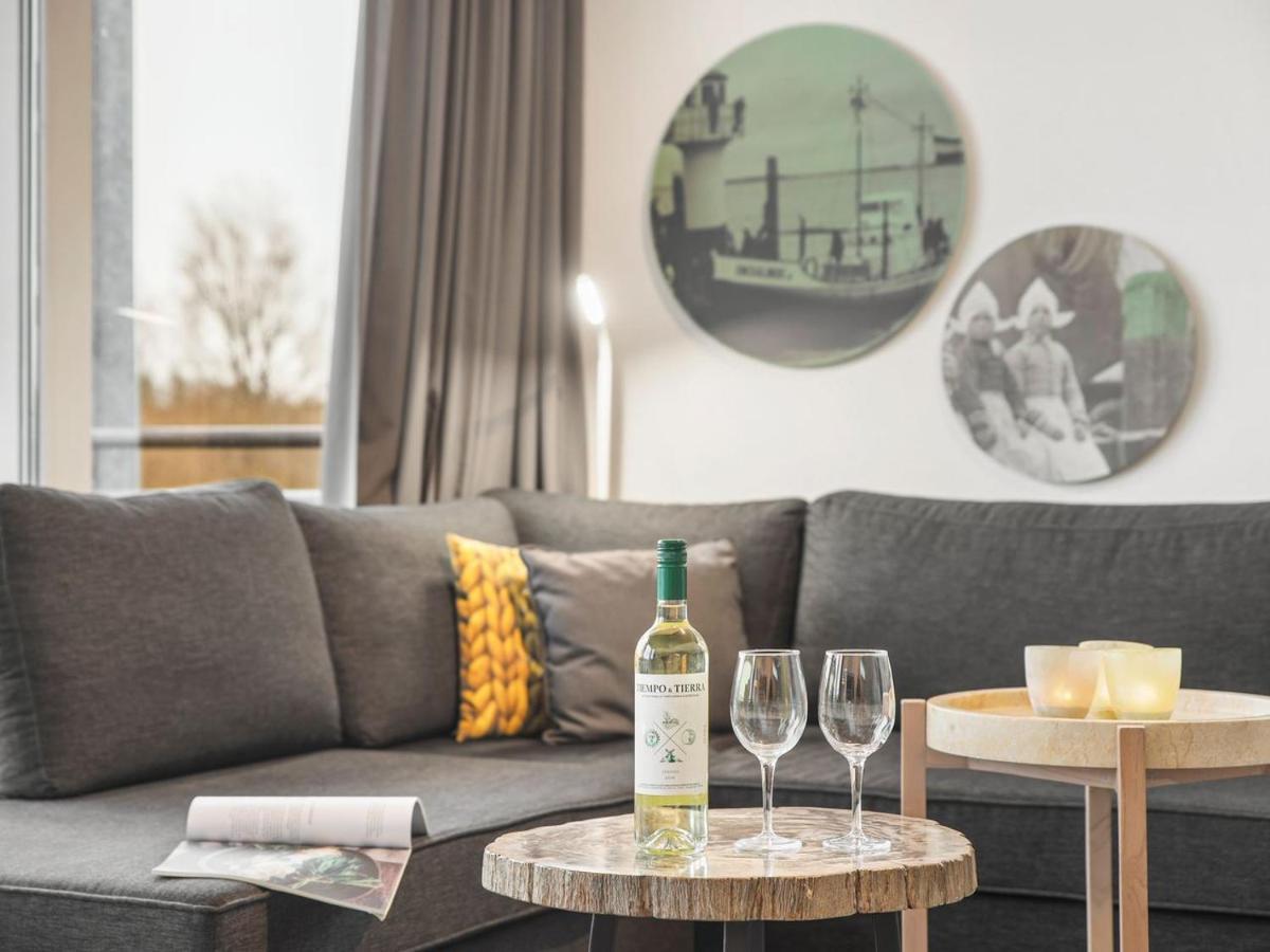 Luxury 4-Person Residence In The Holiday Park Landal Esonstad Anjum Bagian luar foto