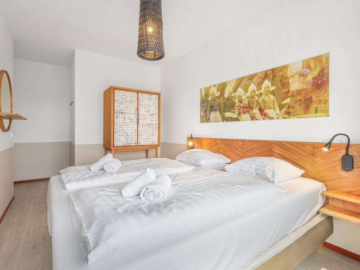 Luxury 4-Person Residence In The Holiday Park Landal Esonstad Anjum Bagian luar foto