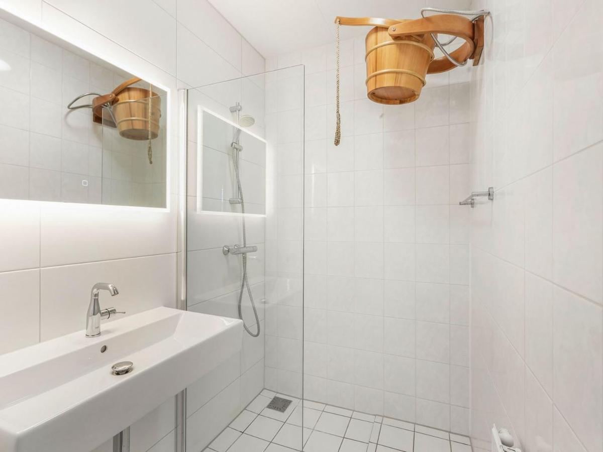 Luxury 4-Person Residence In The Holiday Park Landal Esonstad Anjum Bagian luar foto